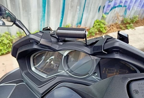 Staffa Navigazione GPS Per KYMCO Per AK550 Per Ak550 Per AK 550 Moto Anteriore Metà Staffa Navigazione GPS Ricarica Telefono Mobile Supporto Gps Moto(Support Staffa Navigazione GPS Per KYMCO Per AK550 Per Ak550 Per AK 550 Moto Anteriore Metà Staffa Navigazione GPS Ricarica Telefono Mobile Supporto Gps Moto(Support
