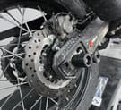 Yamaha Tenere 700 2019-2026 modelleriyle uyumlu salıncak kolu koruyucu.