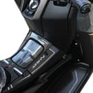 Jeu de repose-pieds GPK 3D compatible avec Yamaha NMAX 125/155 2021-2024 noir/carbone