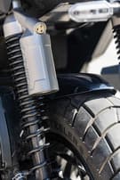 Honda ADV 350 2022-2025 ile uyumlu arka tekerlek tutucu / çamurluk