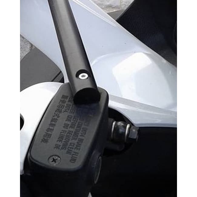 Suzuki Burgman 250 / 400 / 650 1998-2025 modelleriyle uyumlu akıllı telefon/GPS montaj aparatı.