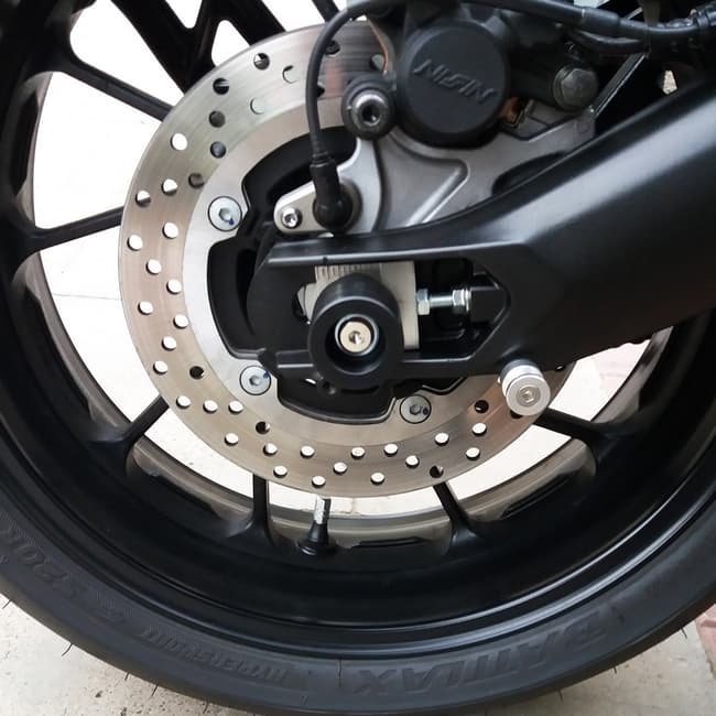 Swingarm protector compatible with Yamaha MT-09 2017-2020