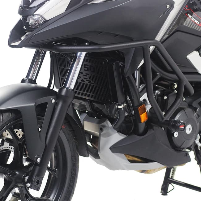 Honda NC700X / NC750X 2012-2026 modelleriyle uyumlu, darbe emici pedlere sahip GPK motor koruma demiri.