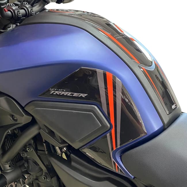 Set de protections de réservoir GPK 3D compatible avec Yamaha Tracer 700 2016-2019 rouge (type 2)