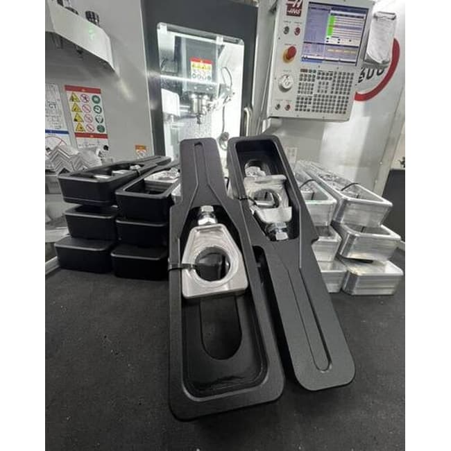 Estensioni forcellone compatibili con Yamaha TDM 900 2002-2011 nero