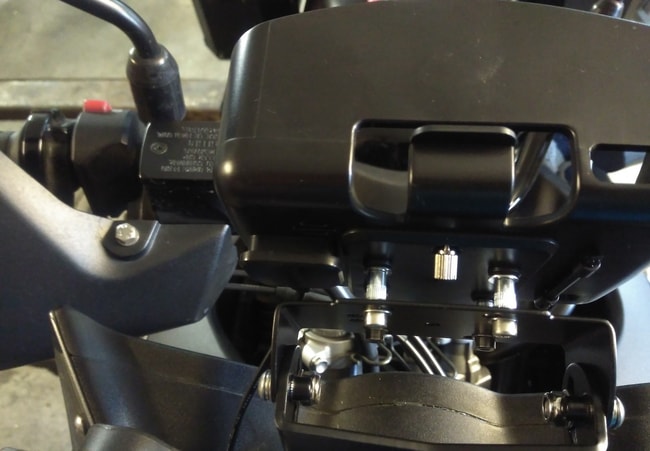 Suzuki V-Strom DL650 2004-2011 için kokpit GPS braketi