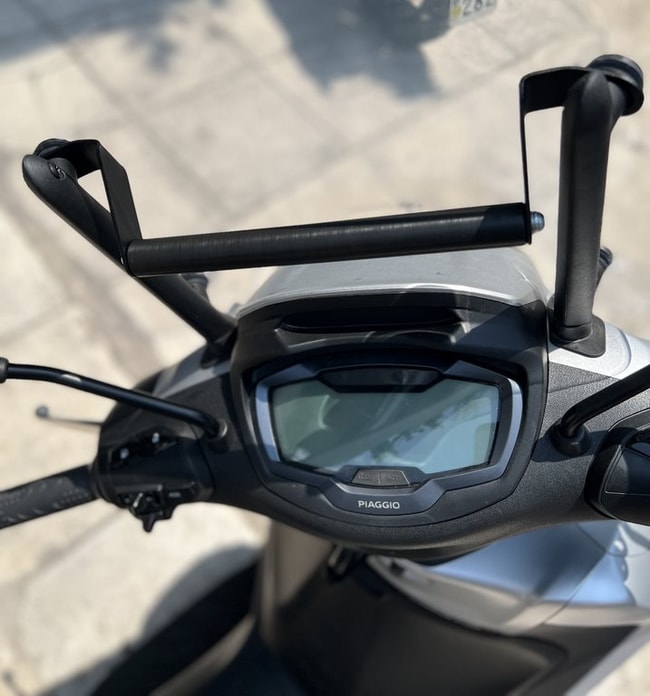 Cockpit GPS bracket for Piaggio Beverly 300 / 400 2021-2024