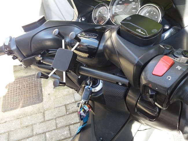 Yamaha T-Max 500 2008-2011 için GPS çubuğu