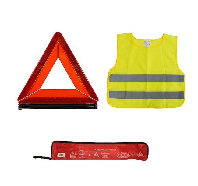 Safety kit with triangle and reflective gilet