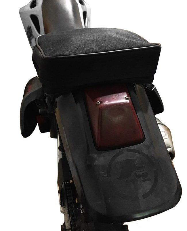 Universal motorcycle tail bag