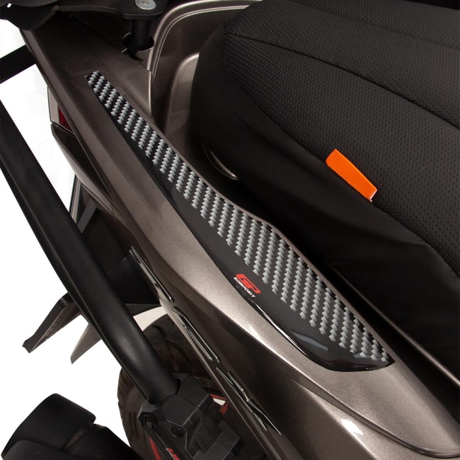 Adesivi 3D coda GPK per Honda PCX 125 / 150 2018-2020 nero-carbonio (coppia)