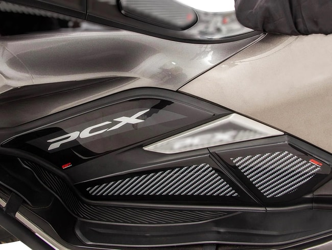 GPK σετ 3D πλαϊνά αυτοκόλλητα πατώματος Honda PCX 125 / 150 2018-2020 λευκό-μαύρο