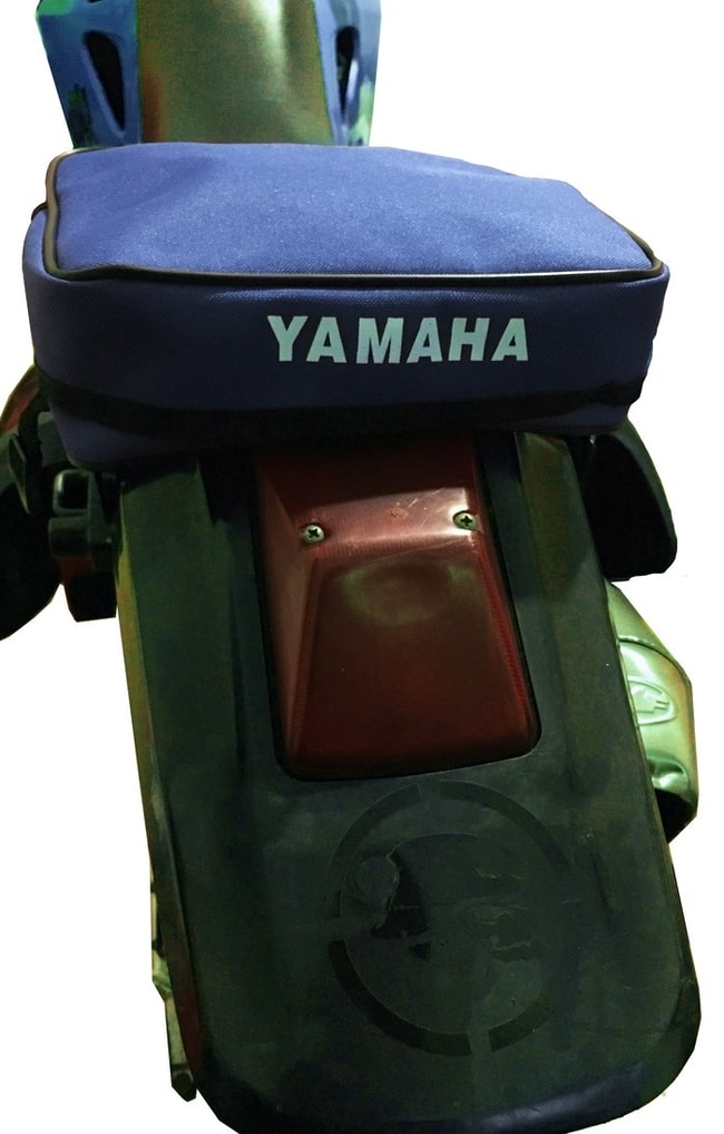 Yamaha achtertas blauw