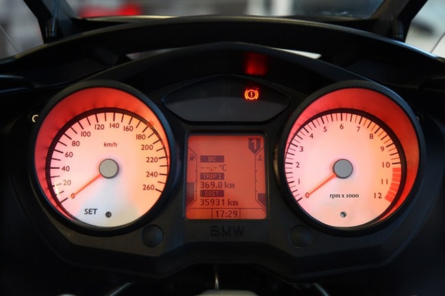 Białe wskaźniki prędkościomierza i obrotomierza do BMW K1200GT K44 2004-2008