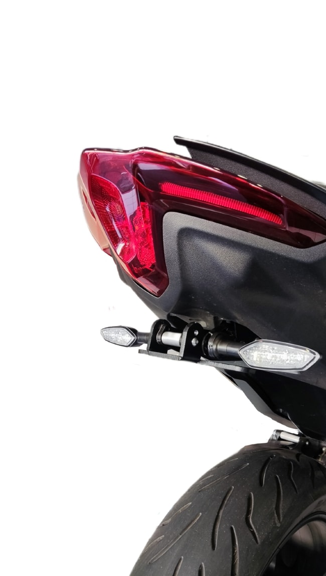 Portatarga GREF per Yamaha T-Max 560 2020-2021 (con pulsante ribaltabile)