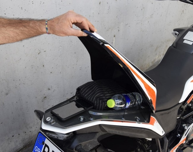 Coprisella con vano portaoggetti per KTM 390 Adventure 2020-2023