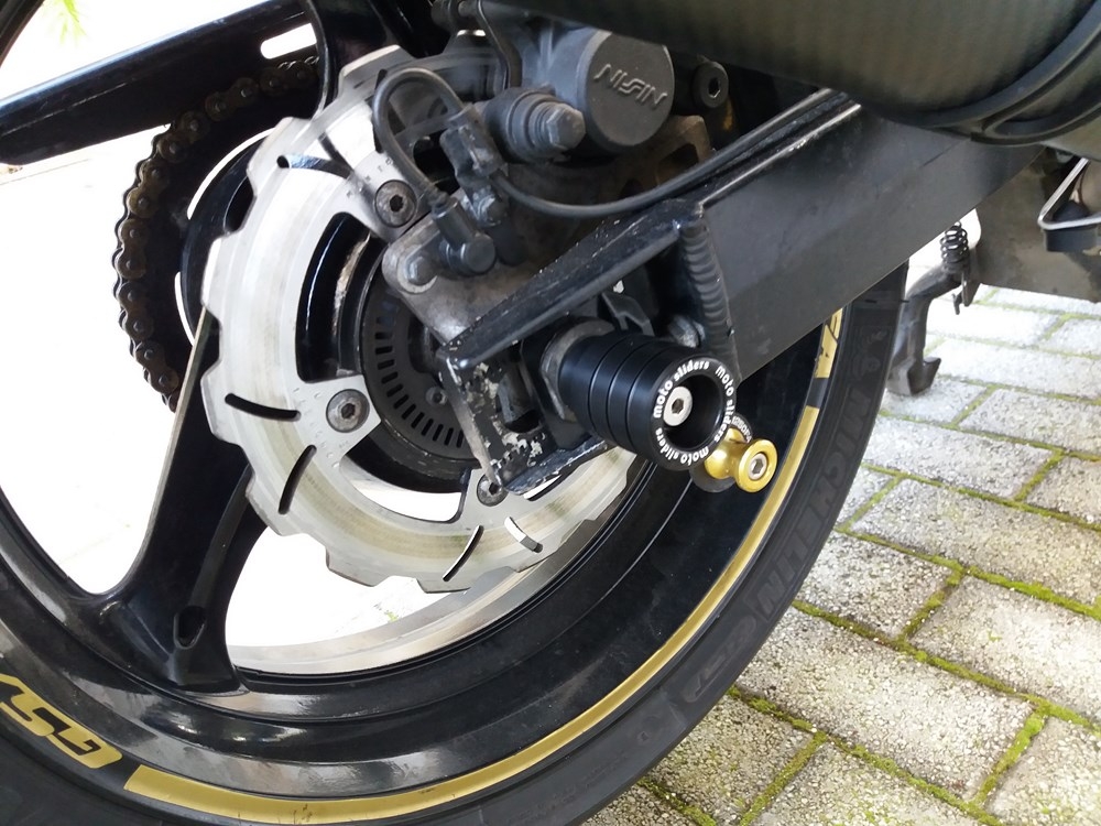 Swingarm protector for Suzuki Bandit GSF1200 / GSF1250 20012016