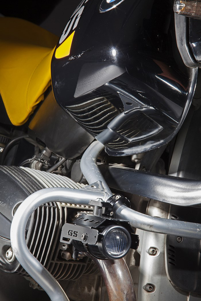 Fog lights kit with crash bar brackets for BMW R1100GS / R1150GS