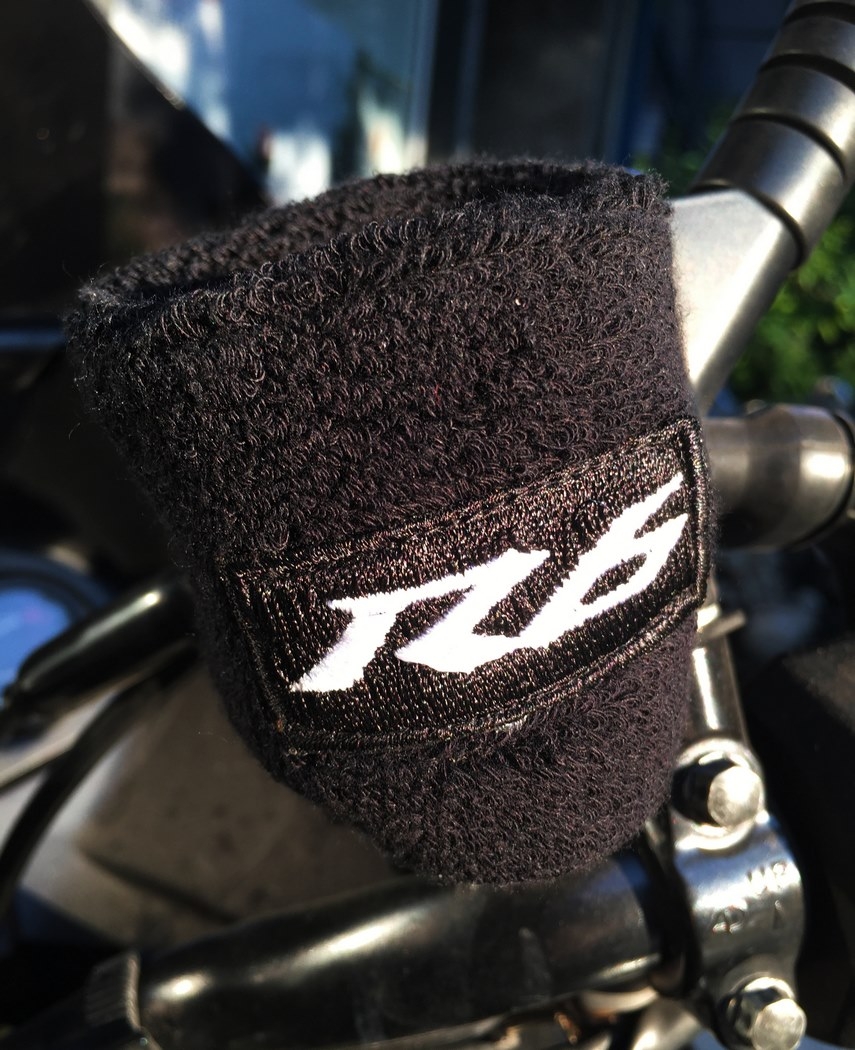 Brake/clutch fluid reservoir sock for YZFR6 (white)