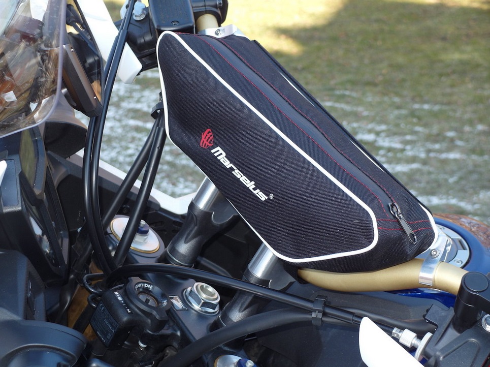 Universal motorcycle handlebar bag